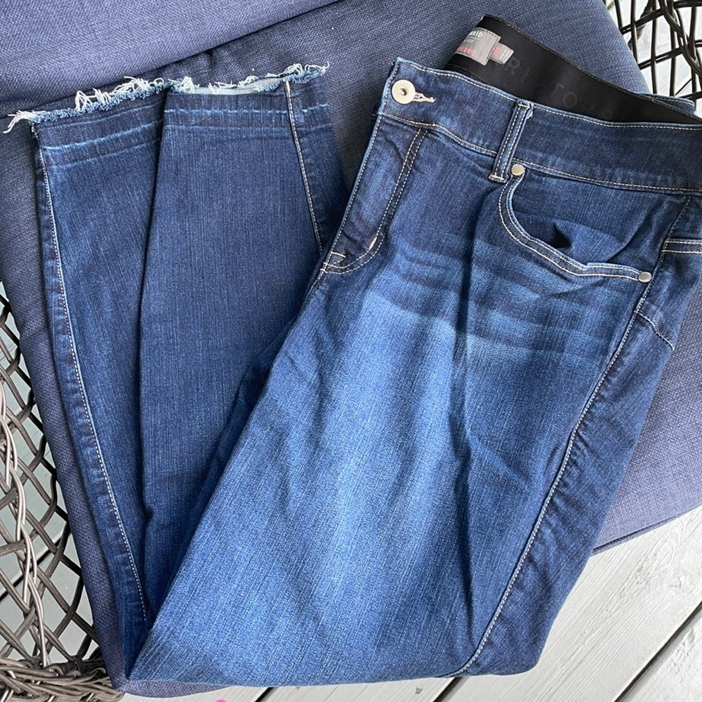 Womens Torrid Bombshell Skinny Raw Hem Plus Sz 20